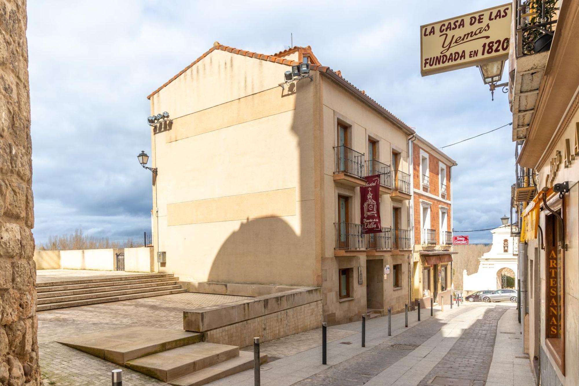 Hostal Sin Recep24H Puerta De La Villa - Pet Friendly & Restaurante Almazán Exterior photo